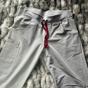 EUC FIGS Small TALL Cement Kade’s